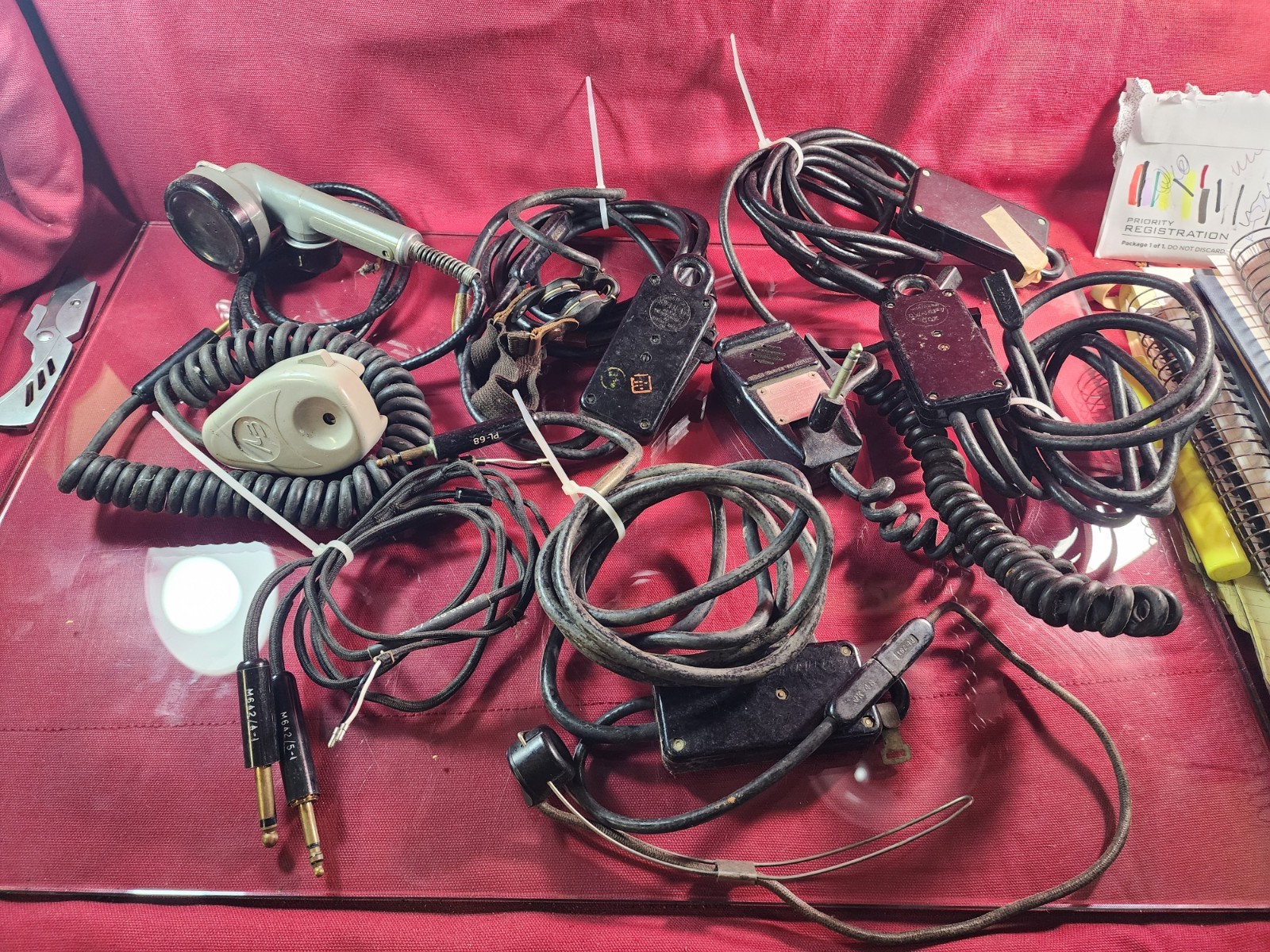 VTG Aircraft Headset & Microphone Lot Cessna Telex Hand Mic Aviation PTT...