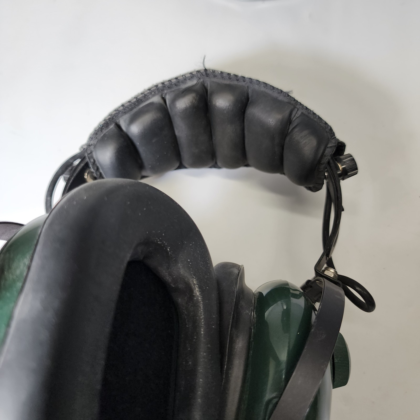 Avcomm Aviation Communications, Inc. Headset Model AC-900