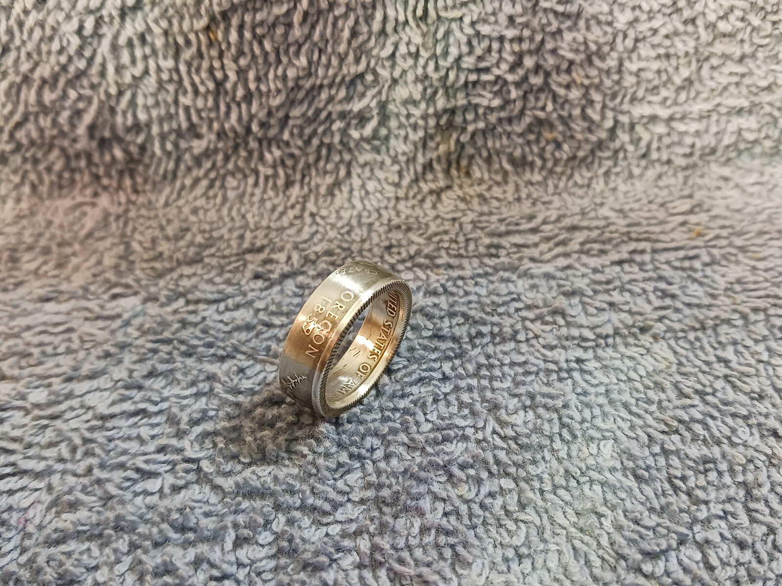 OREGON  State 90% Silver  Proof Washington Quarters coin ring 6   (2005)