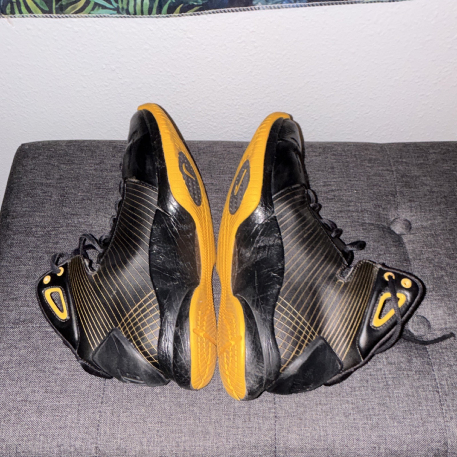 Nike Hyperdunk Kobe Bryant High Top Basketball Sneaker size 7.5 men