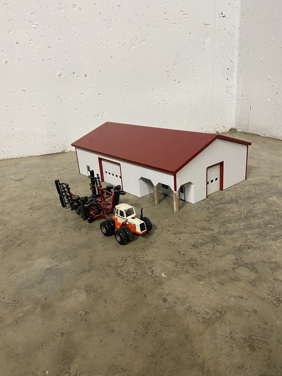 1/64 Toy Farm Barn
