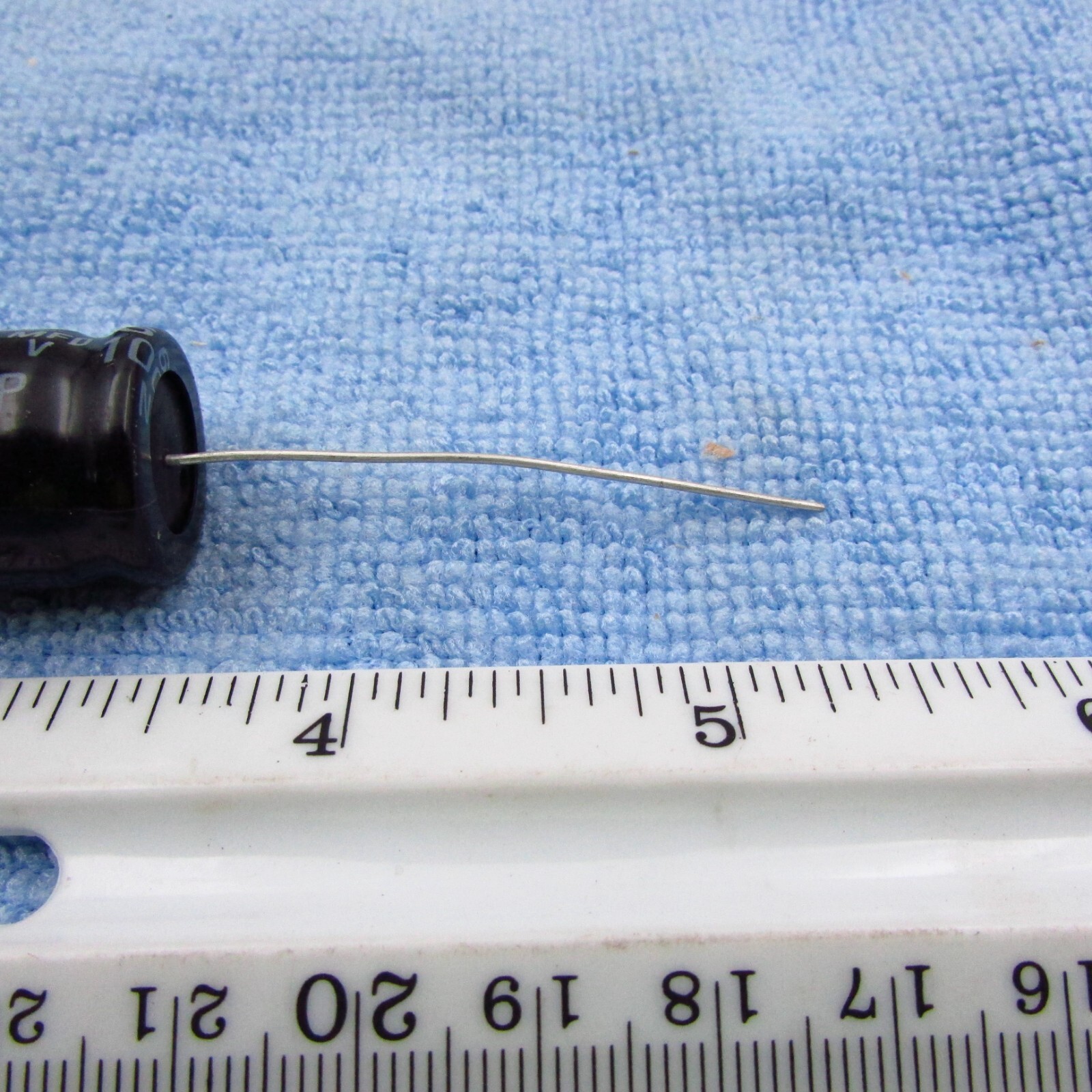 Qty 2 66uF 100V Electrolytic Non-Polarized Speaker Crossover Capacitor