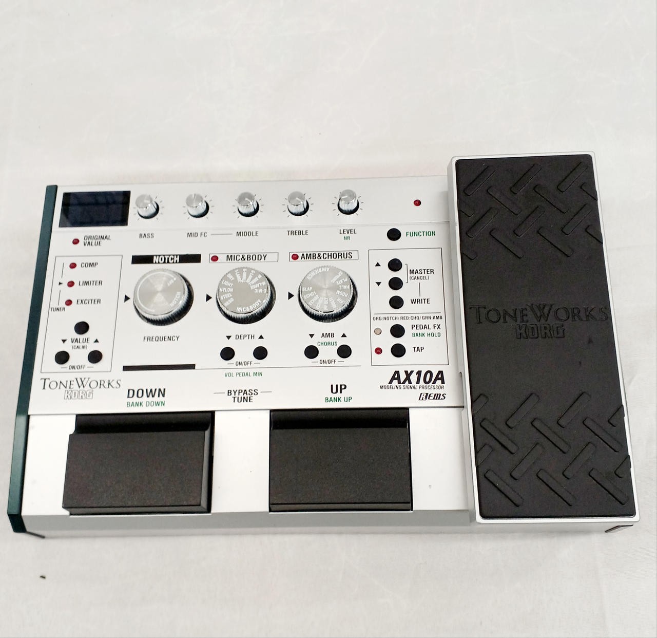KORG Acoustic Guitar Multi-Effects AX10A