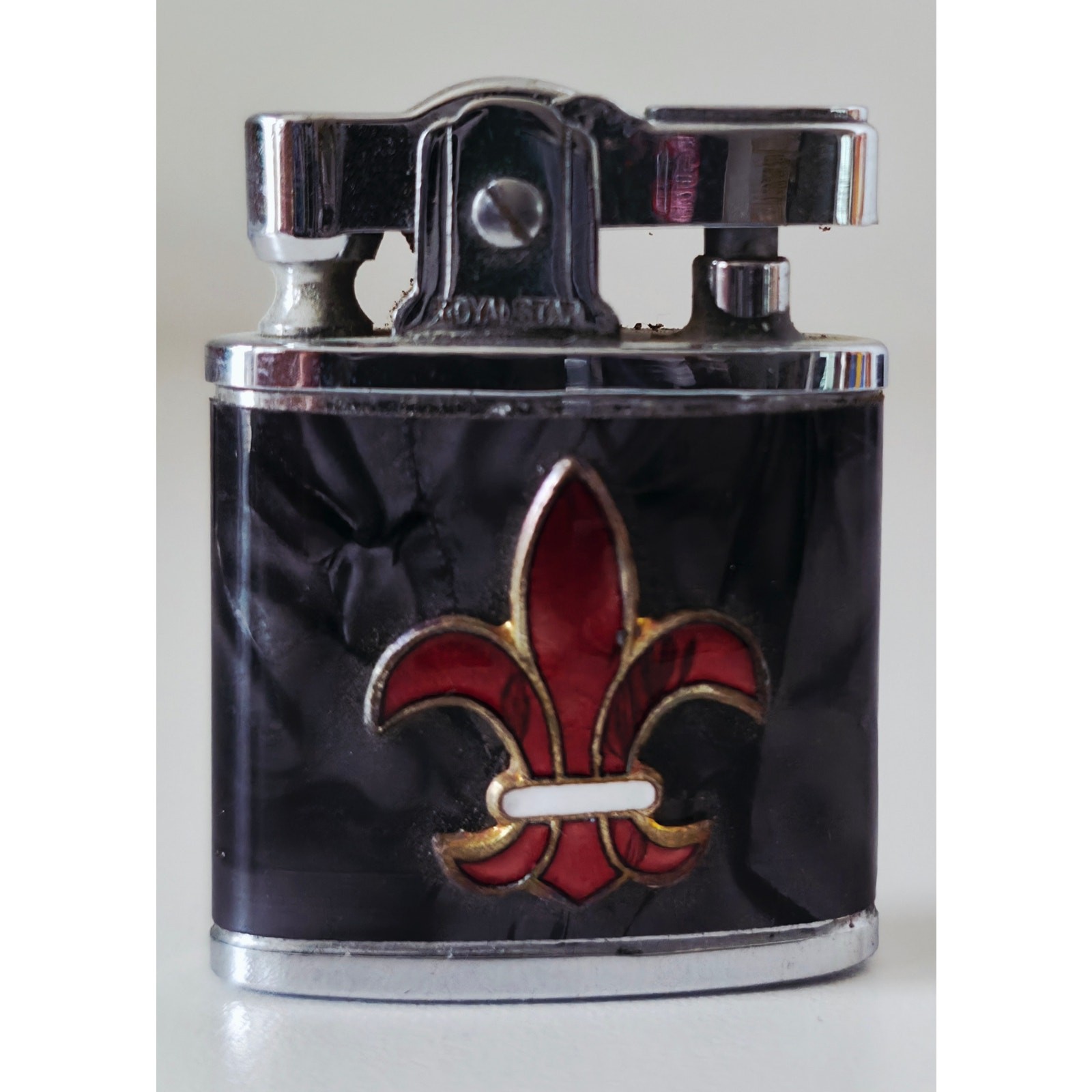VINTAGE *NEW* 1956 Royal Star Japanese Super Lighter Black/Gray w/ Fleur-De-Lis