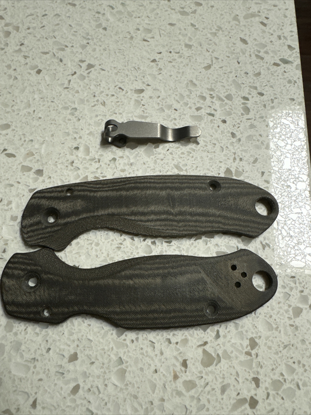 Flytanium Micarta Scales for Spyderco para 3 Green Linen/w Titanium clip.