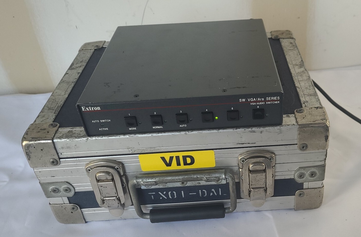 Extron SW VGA/Ars Series VGA / Audio Switcher (with case)
