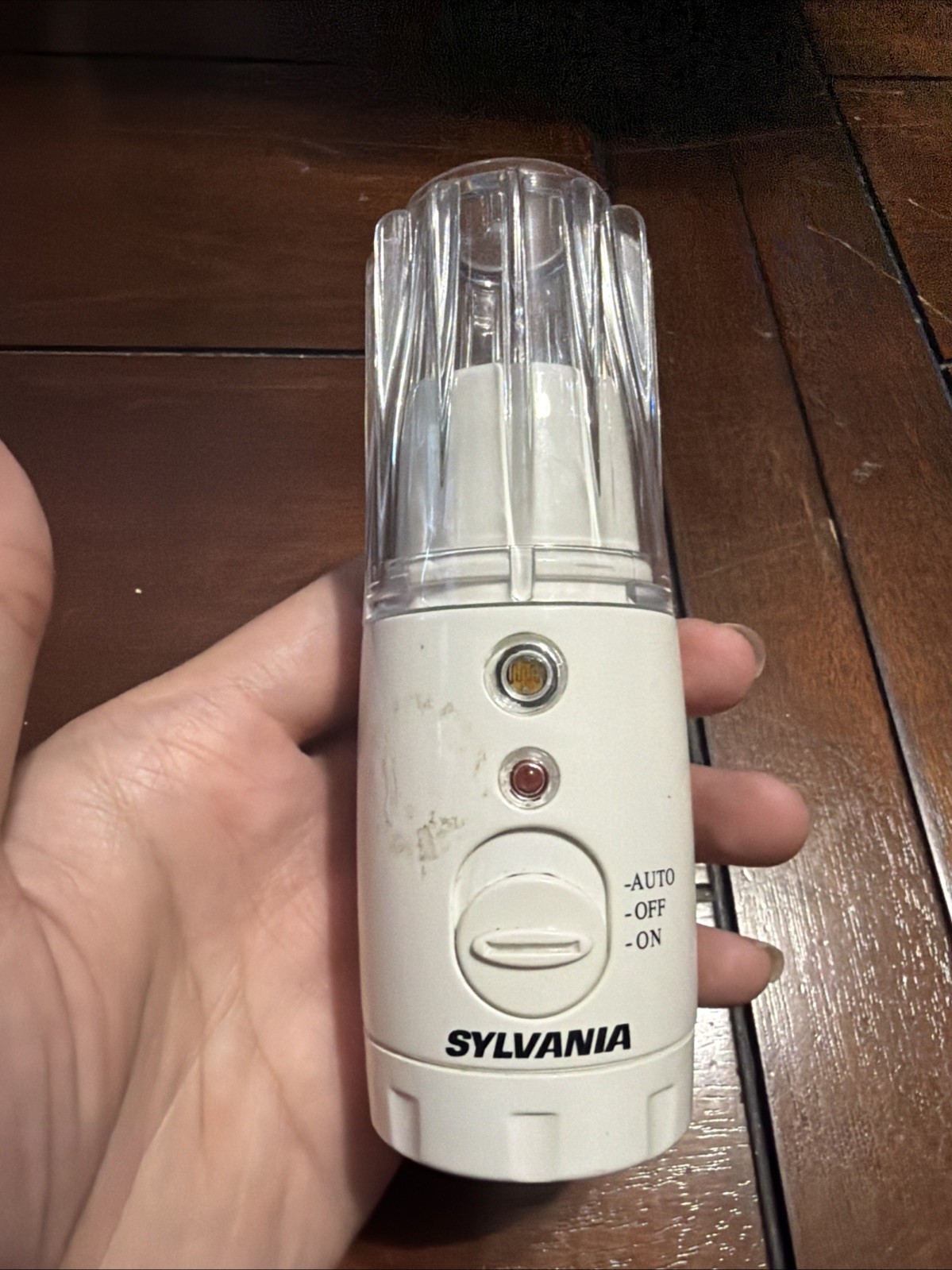 Sylvania Re-Chargeable Flashlight and Night Light E12168