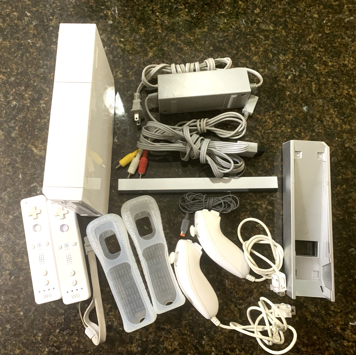 Wii Console Bundle Model RVL-001 USA