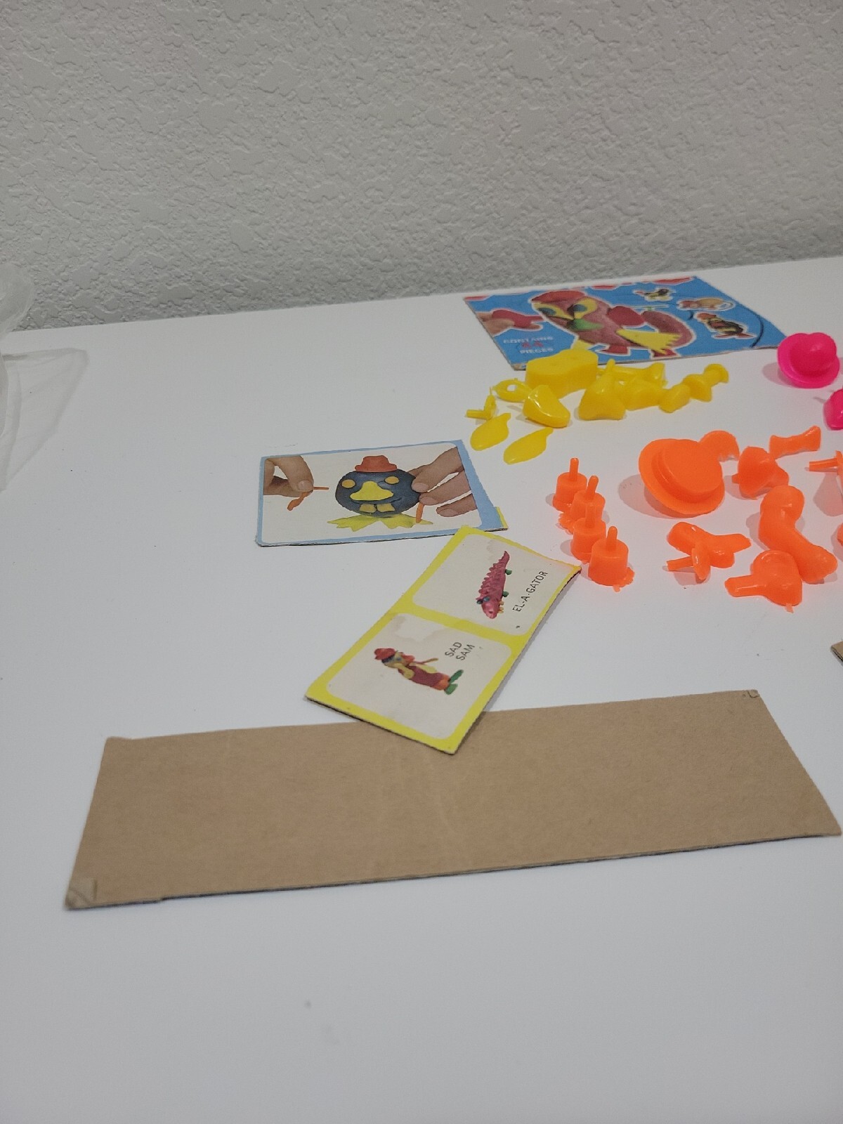 Vintage 1967 PLAY DOH ODDKINS playset *missing one ear