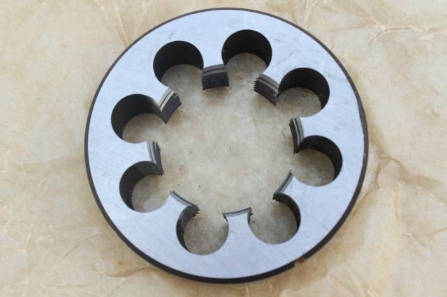 Die 76mm x 1.5 Metric Right hand Die M76 x 1.5mm Pitch [SN3]