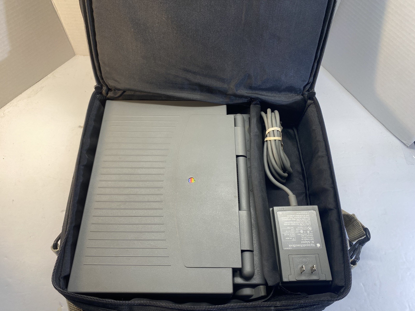 Macintosh PowerBook 180c Bundle- Zoom Modem, Video Cable, Case, Manuals - AS IS