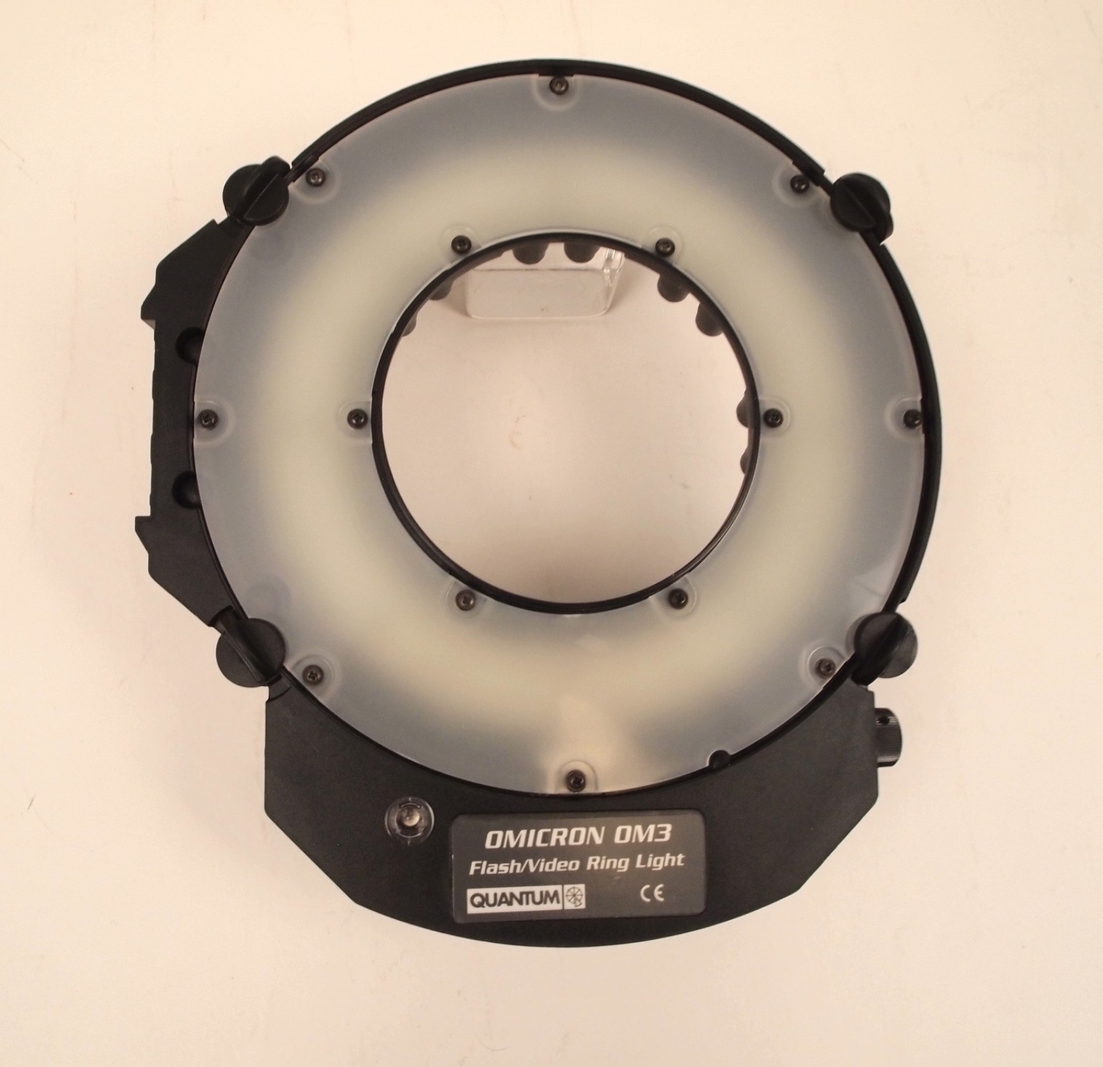 QUANTUM OMICRON 3 FLASH/VIDEO RING LIGHT, SALESMEN SAMPLE, SAVE