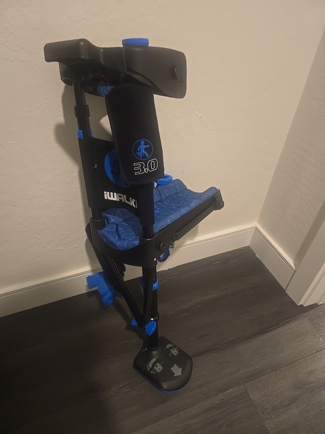 iWALK3.0 Hands Free Crutch