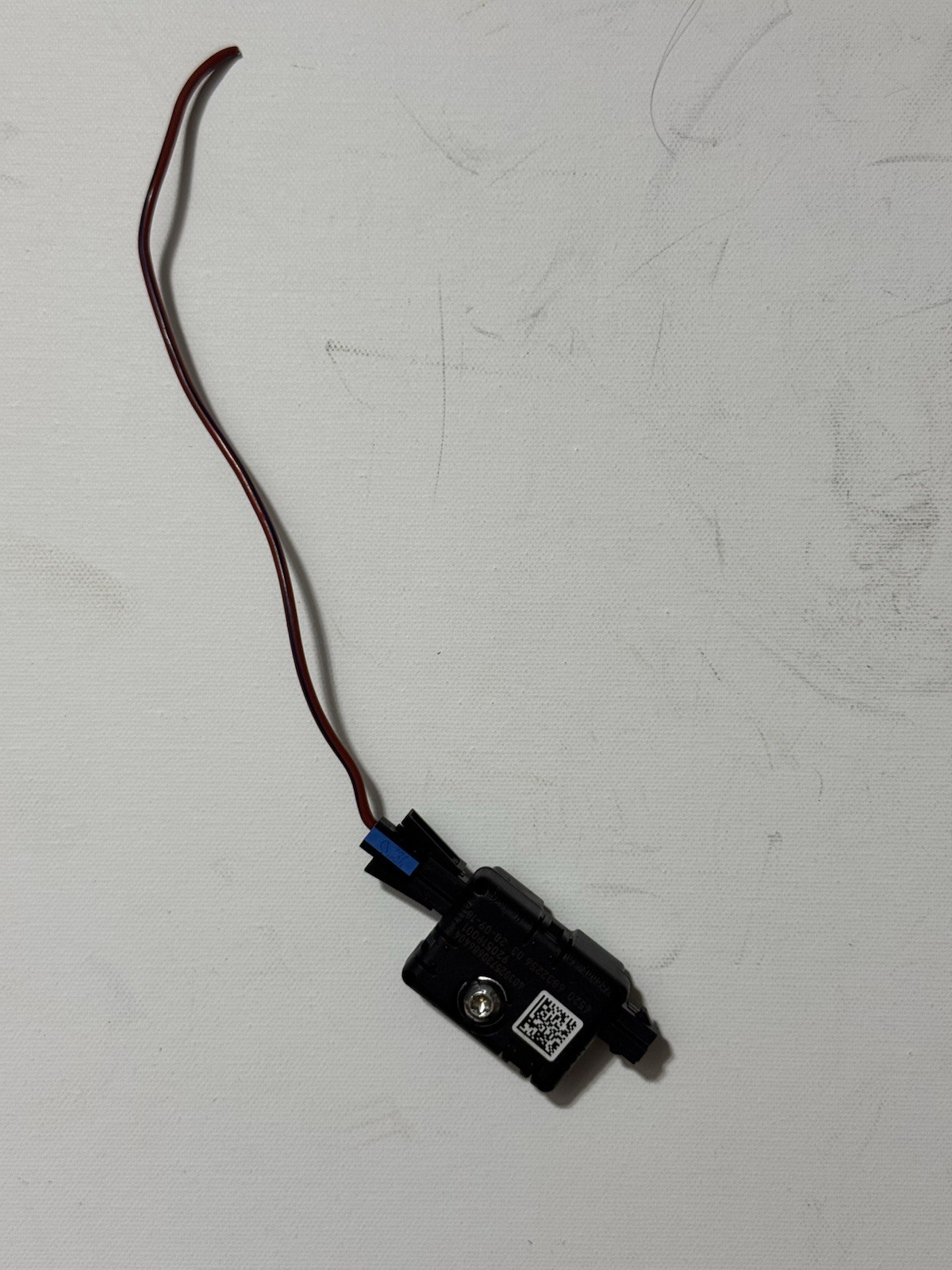 OEM BMW Antenna Trap Circuit Suppression Filter 65206832255 X3 X4 X5 G20 G30