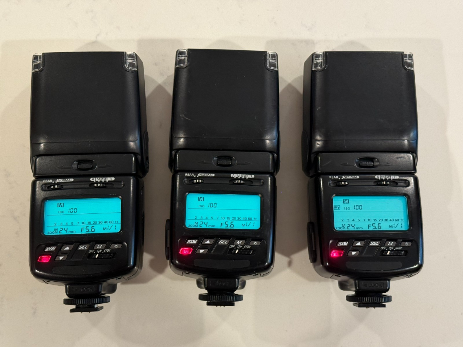 Lot of Nikon Flashes SB-26 for off camera studio lighting