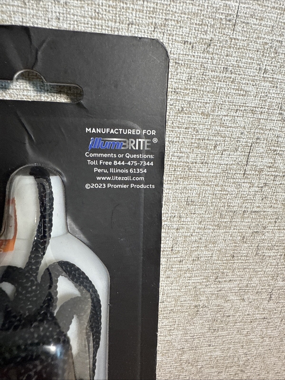 Illumbrite Pull String Light Bulb