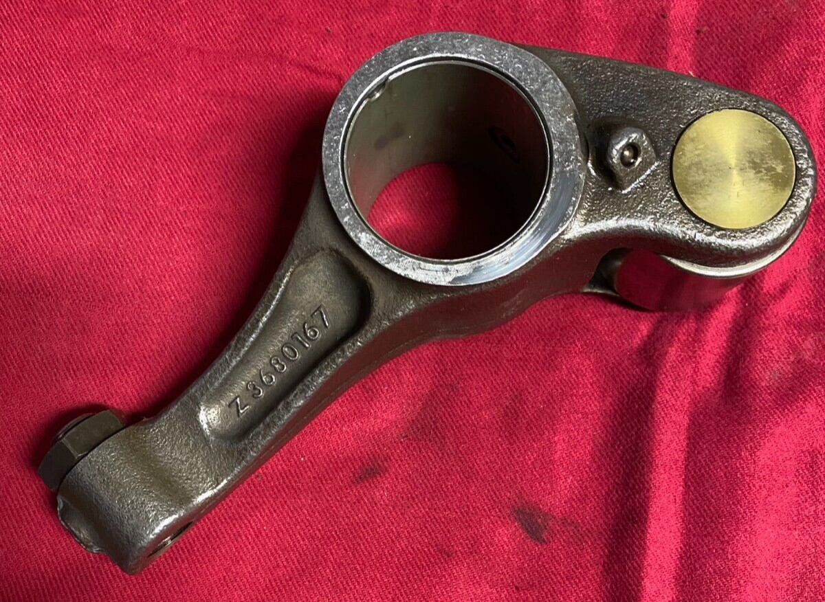 Cummins ISX ENGINE FUEL  Injector Rocker Arm Z 3680167