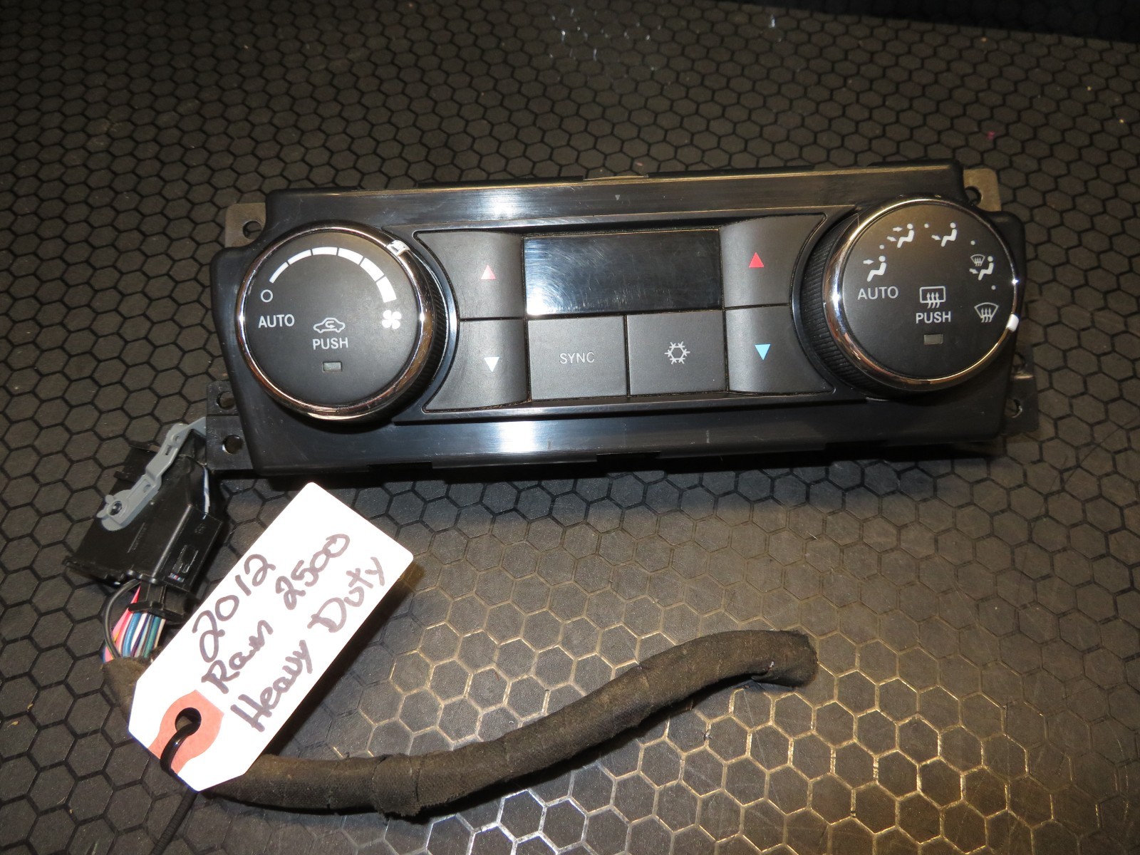2010-2012 Dodge Ram OEM Dual Zone Automatic Temperature Control 55111291AC *NICE
