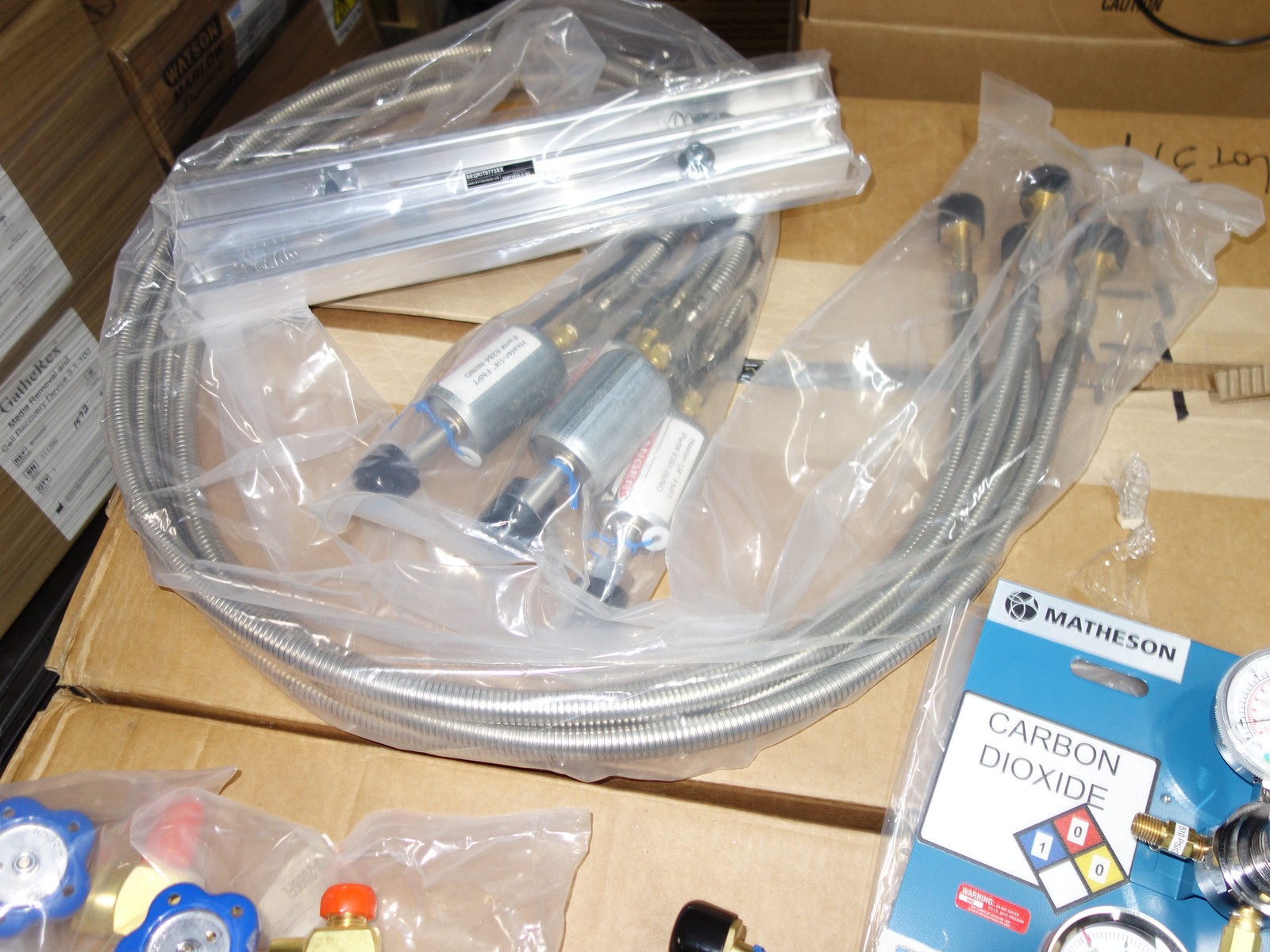 Matheson SwitchPro Automatic Switchover System w/ Manifolds, Hoses + * NEW