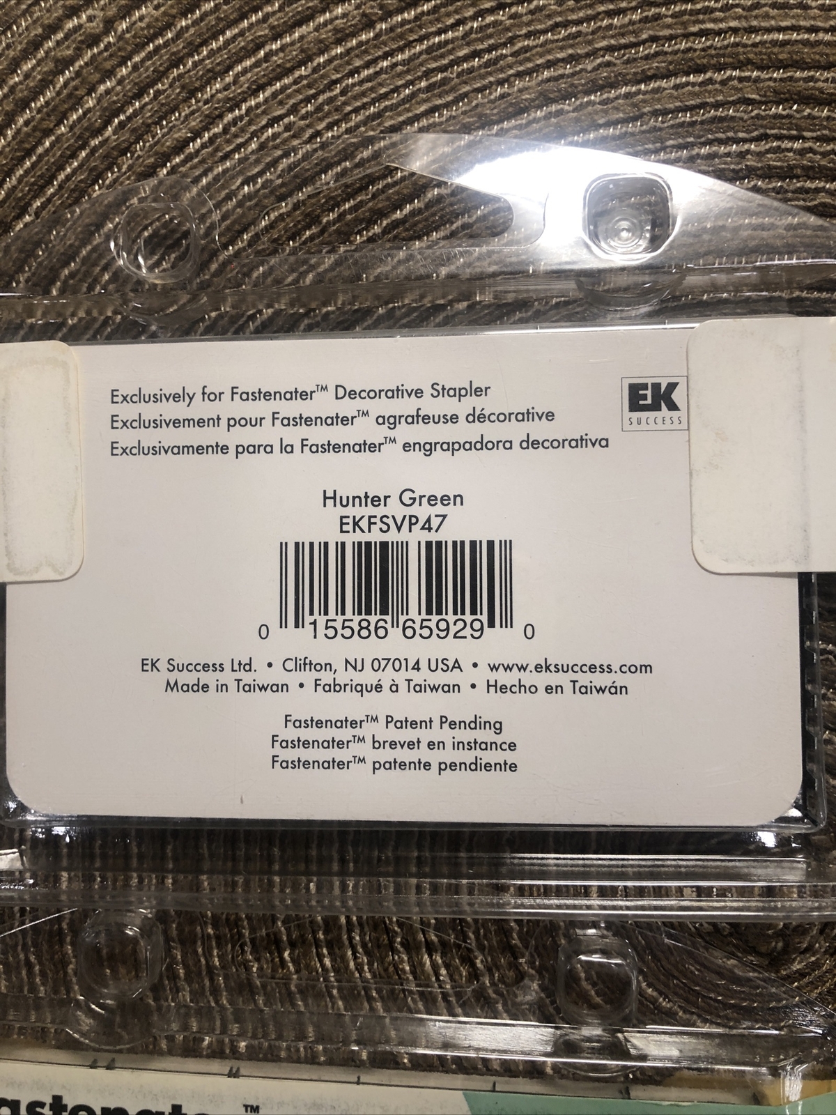 EK Success Fastenater Hunter Green Decorative Staple Bars