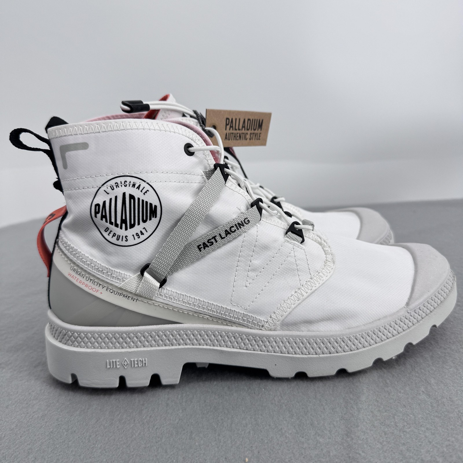 Palladium Pampa Travel Lite Waterproof Womens 8.5 Combat Boots Star White