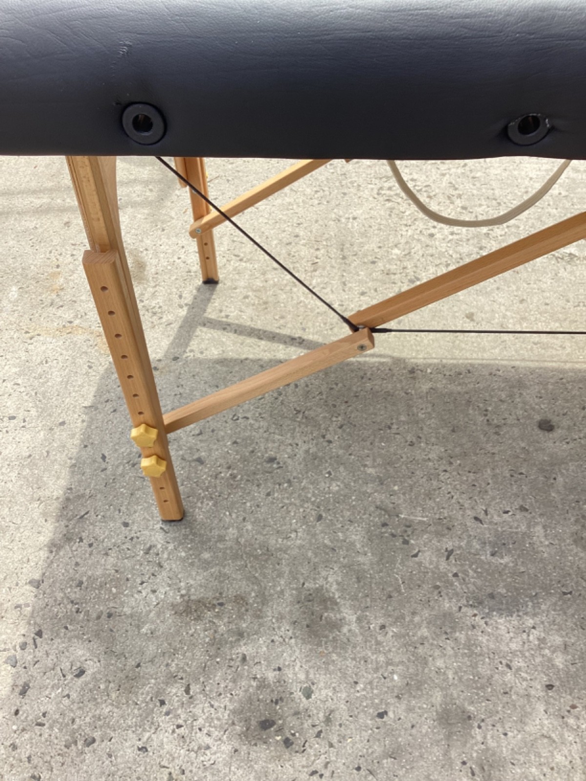 One Touch Portable Message Table 32” With Bag Some Flaws
