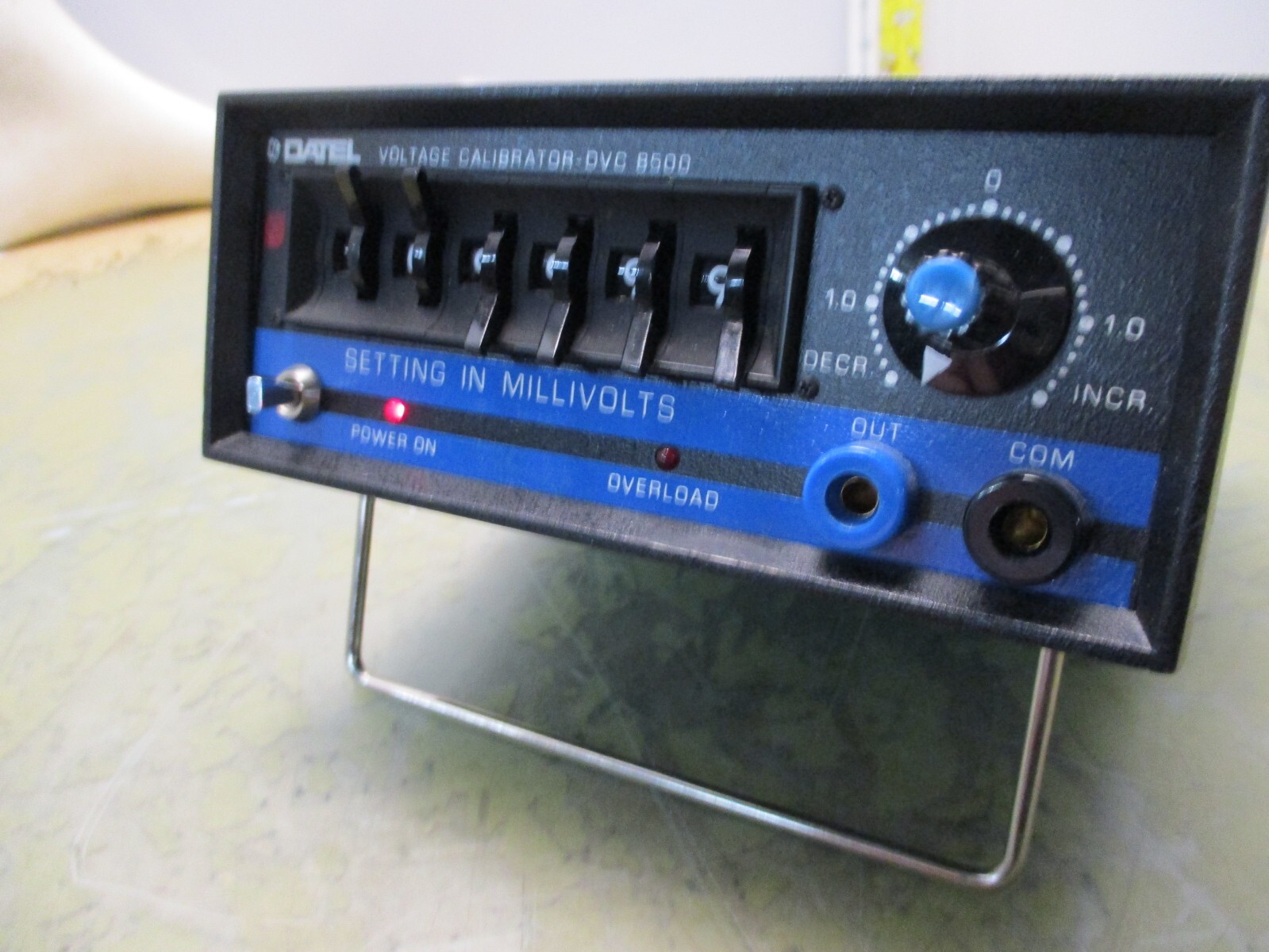 Datel Voltage Calibrator DVC 8500A 115VAC 60HZ [4*L-17.5]