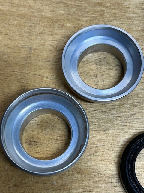 NOS Shimano 105 Threaded Headset HP-5501S
