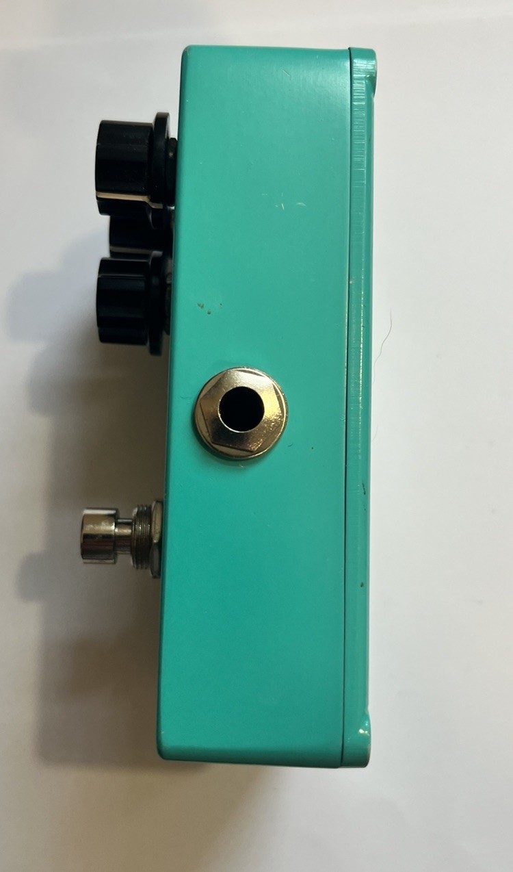 Rogue Analog Delay Guitar Effects Pedal