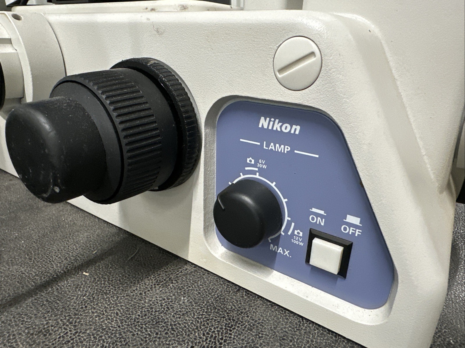 Nikon Eclipse TE300 Inverted Microscope Plan Fluor 10/20/40x Eppendorf 6540 R094