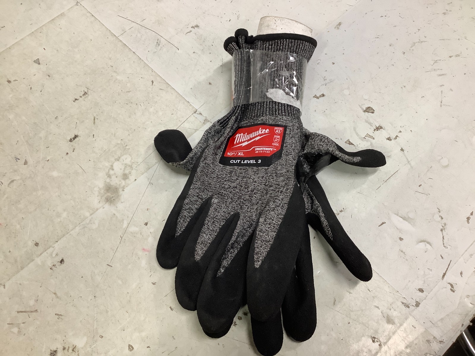Milwaukee Cut Level 3 High-Dexterity Nitrile Dipped Gloves Xl 48-73-7133