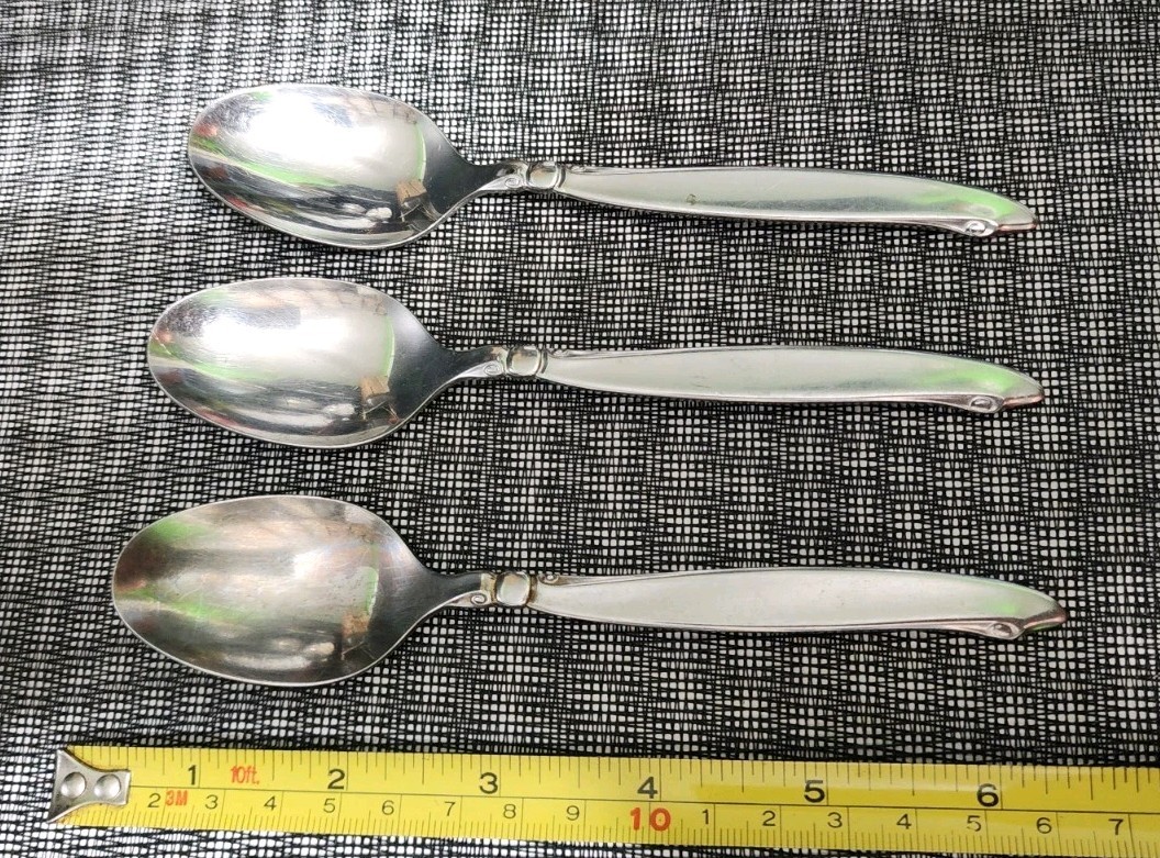 👍3 VTG ONEIDACRAFT PREMIUM STAINLESS TEASPOONS/ TEA SPOONS🍵