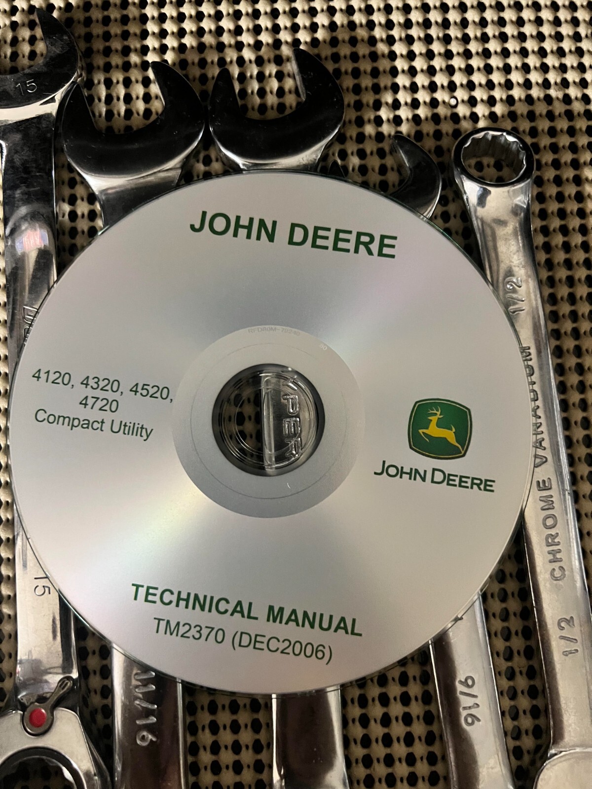 John Deere 4120 4320 4520 4720 With Cab Service Repair Manual & Operatoros on CD
