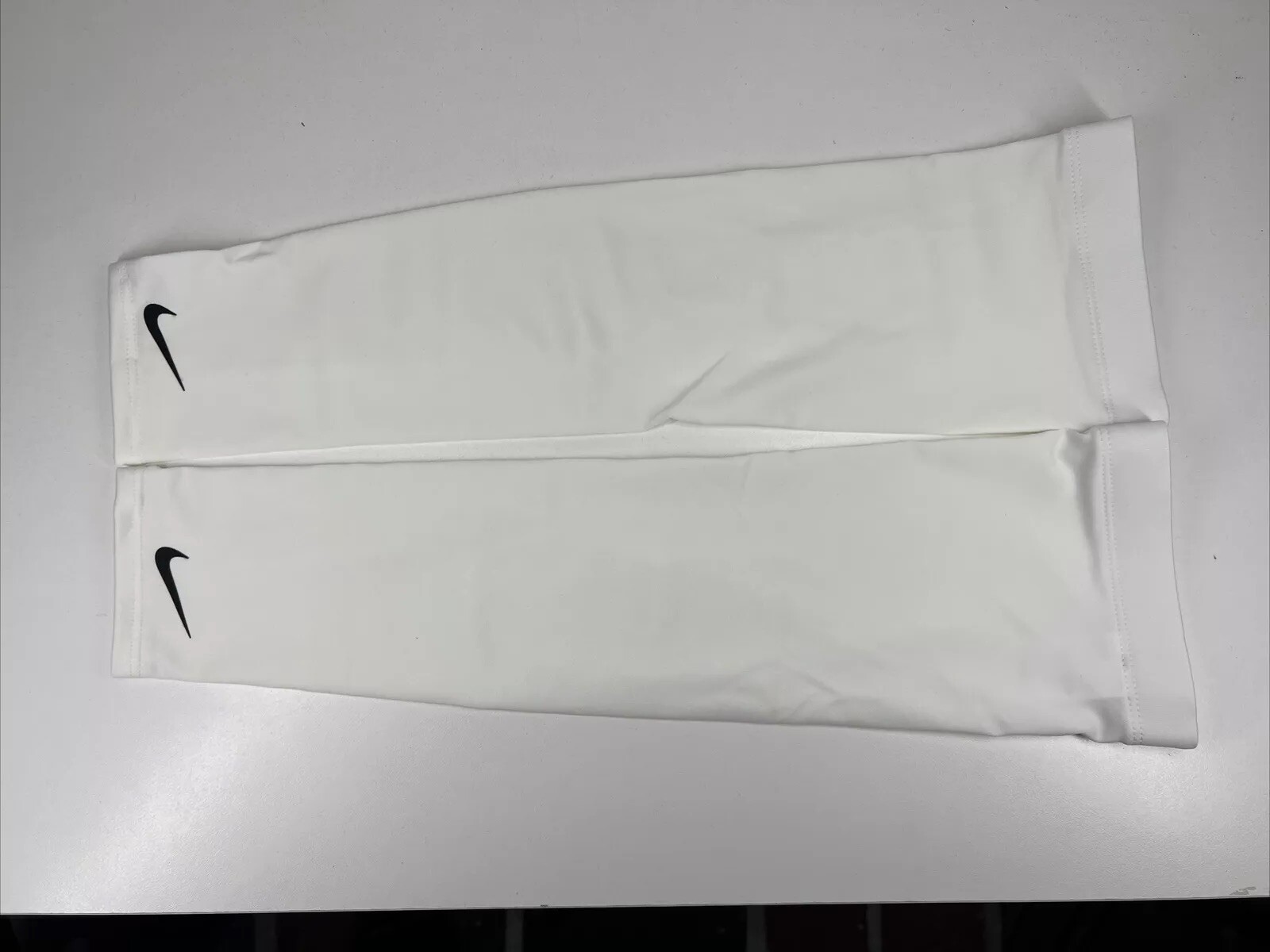 Set of Two White Nike Dri Fit Arm Sleeves L/XL New