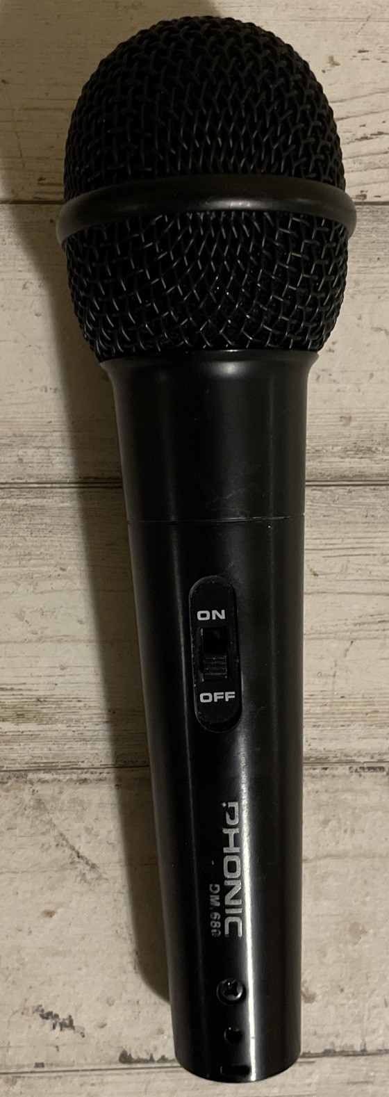 Phonic DM-680 Dynamic Stuido Microphone - No Cod - Mic Only