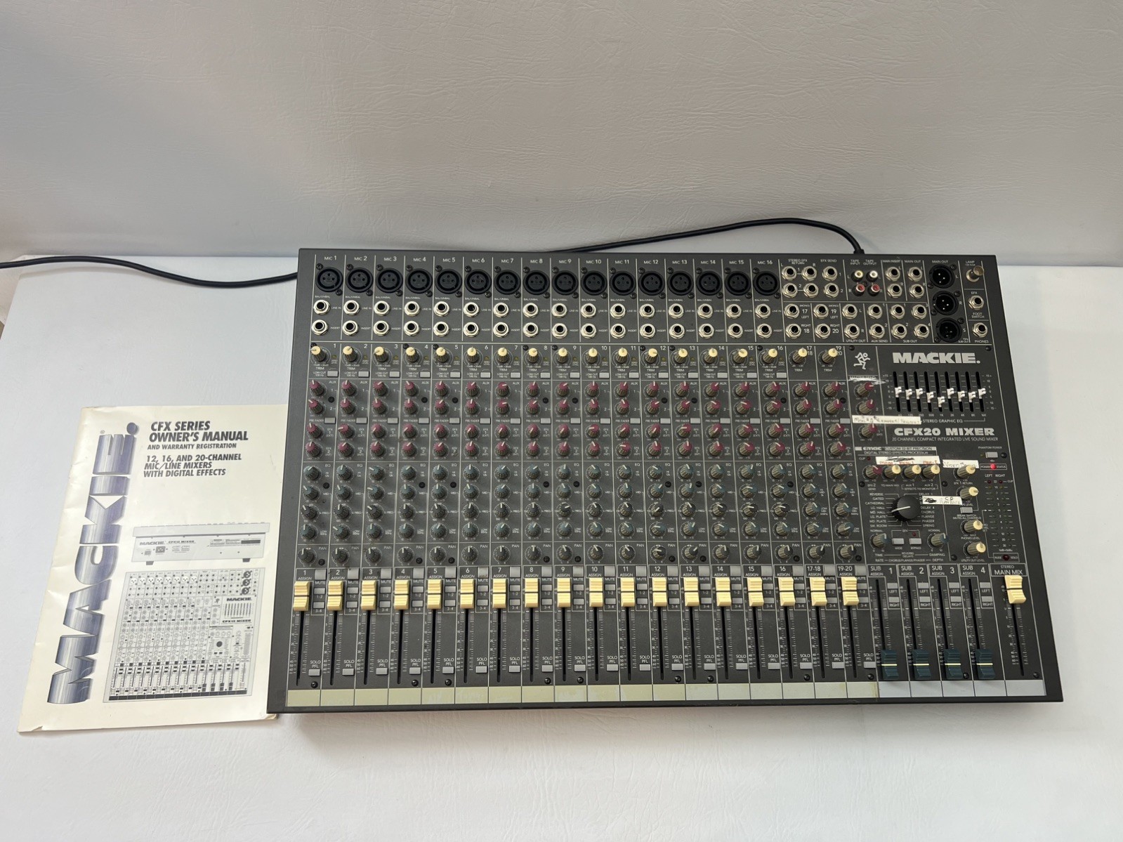 Mackie CFX20 Compact Integrated Live Sound Mixer with 20 Channel