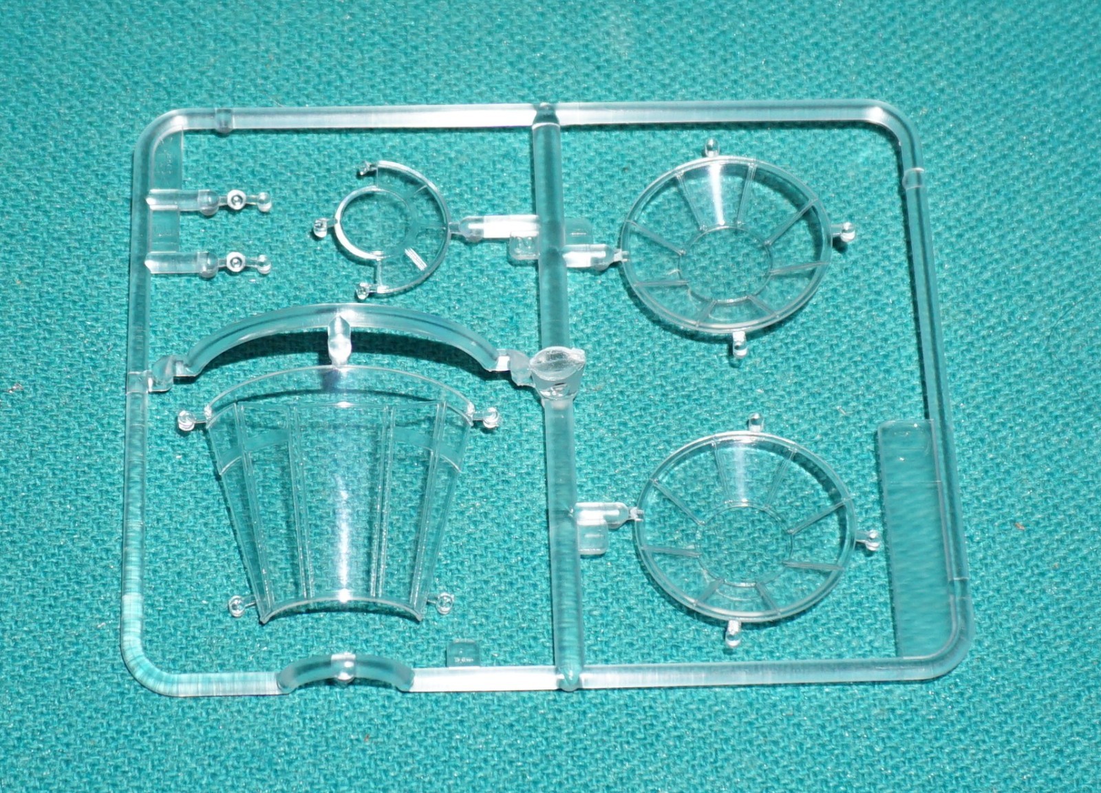 Star Wars Millennium Falcon Fine Molds/Revell 1/72 Sprue H Canopies & Clear.