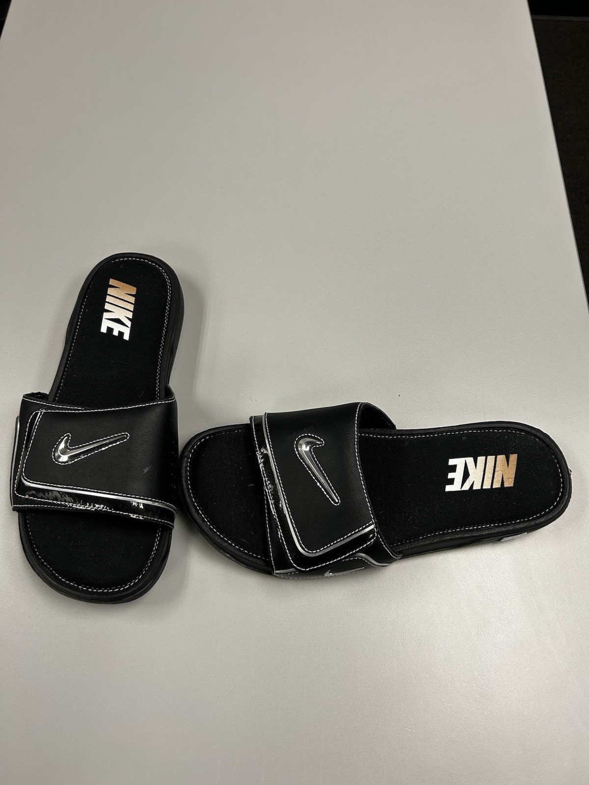 Nike COMFORT Slide 2 Sandal Men's Size 11 Black/Metallic Silver 415205 002