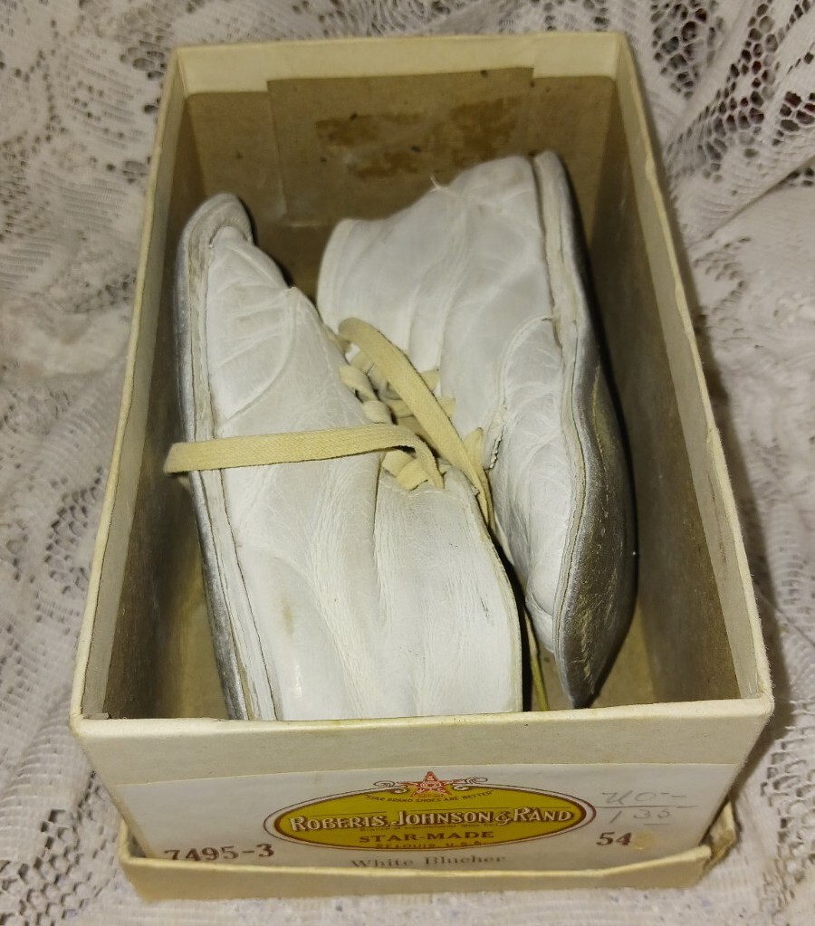Vintage Roberts Johnson & Rand White Blucher Baby Shoes Original Box 7495-3