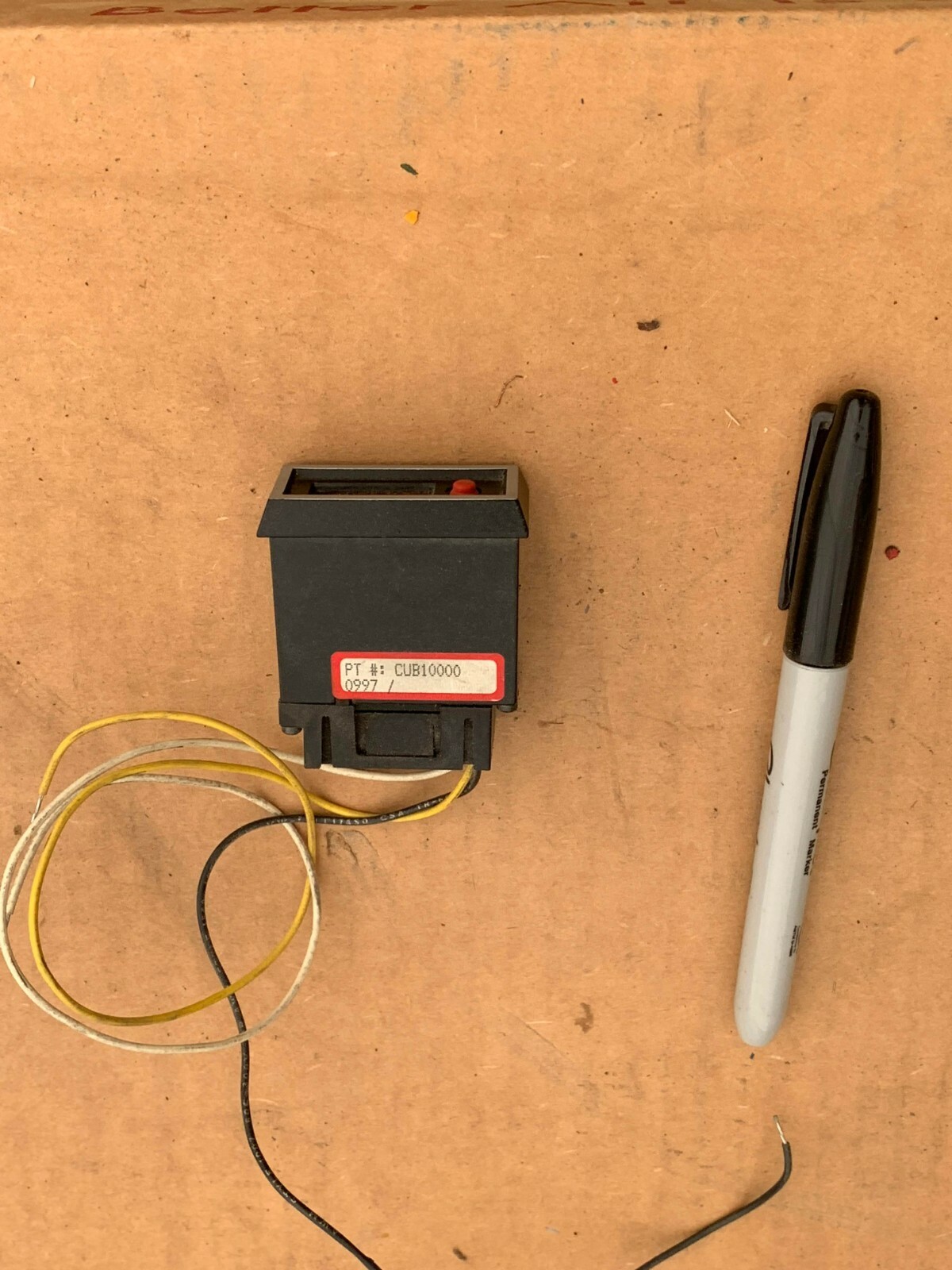 Red Lion Miniature Electronic Counter P/N CUB1000