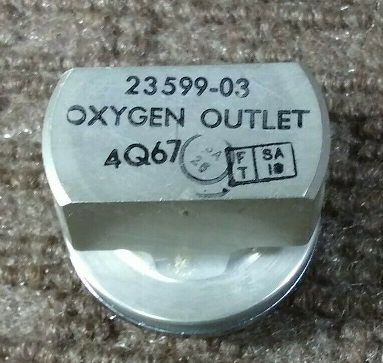 Scott Aviation Oxygen Outlet Assembly P/N 23599-03