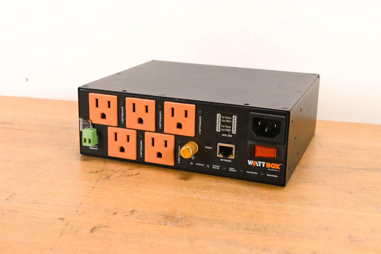 WattBox WB-300VB-IP-5 IP Power Conditioner WB357 - 5 Outlets CG01ZFF