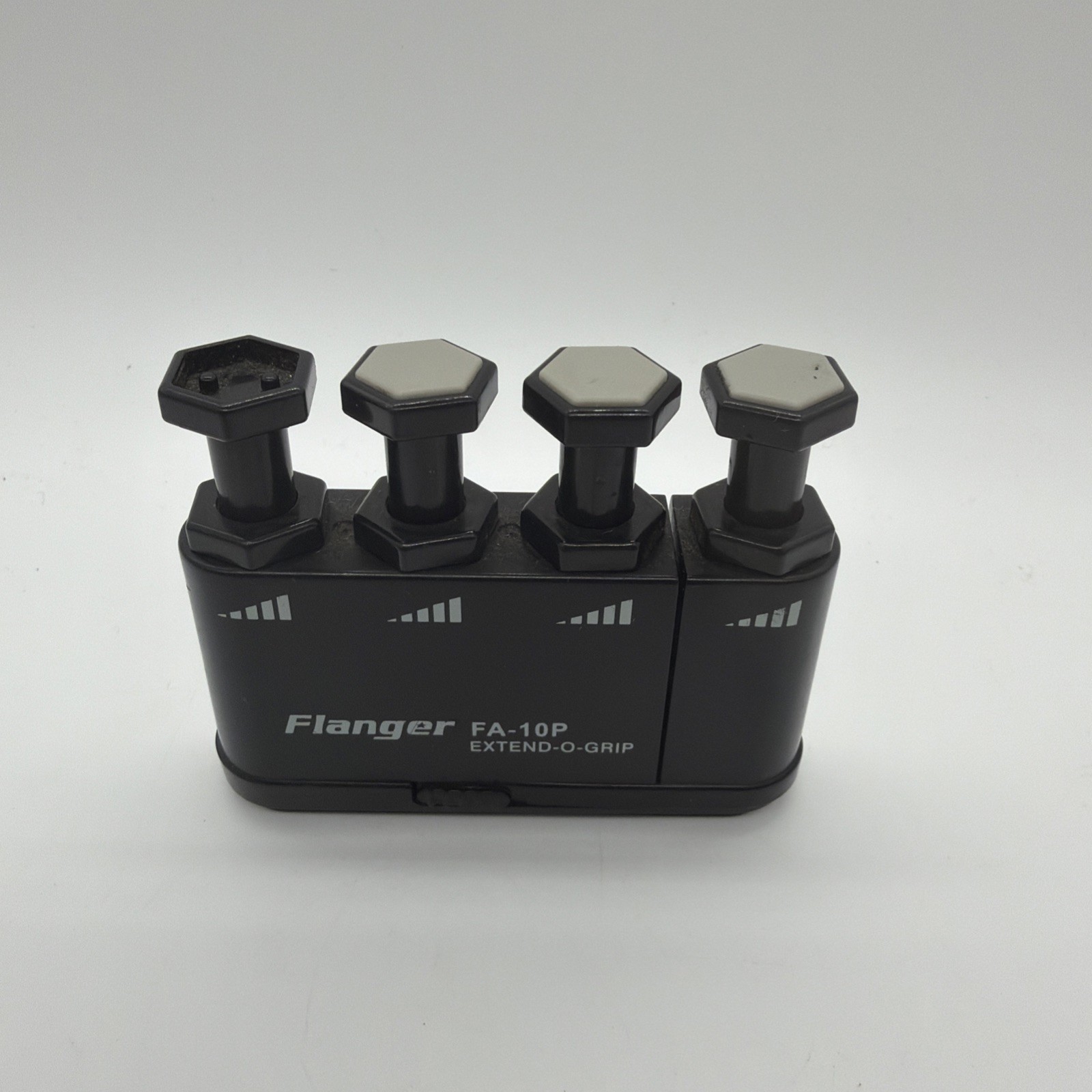 Flanger FA-10P Extend-O-Grip Finger Exerciser Black