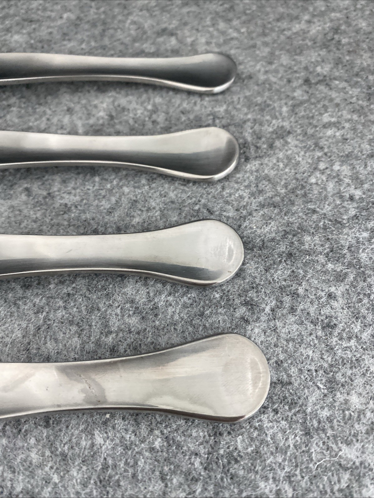 4 Retroneu 18/10 Stainless SILHOUETTE Flatware Dinner Spoon Flatware