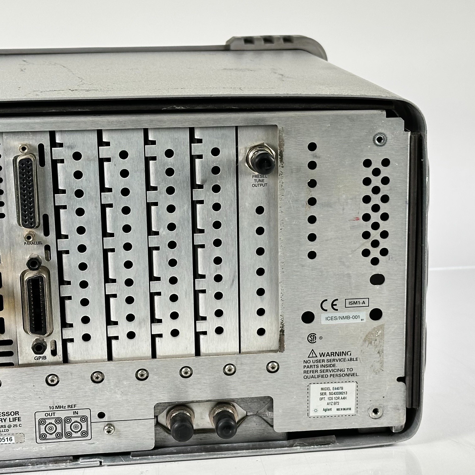 Agilent E4407B ESA-E Spectrum Analyzer w/ Options: 1D5, 1DR, A4H, AYZ, B72