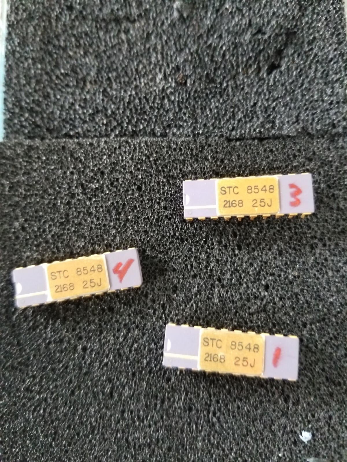 STC 8548 2168 25J semiconductor microchip