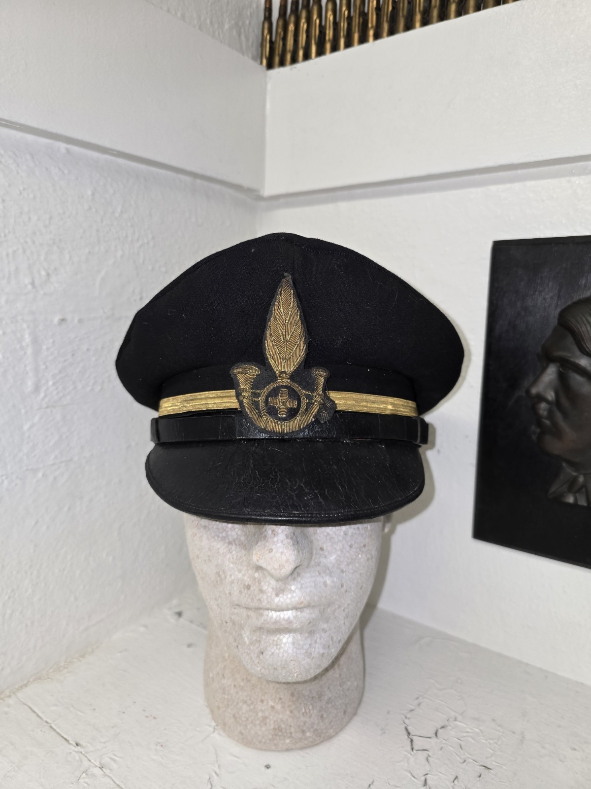 1OO% ORIGINAL WW2 GERMAN ITALIAN OFFICER'S VISOR CAP