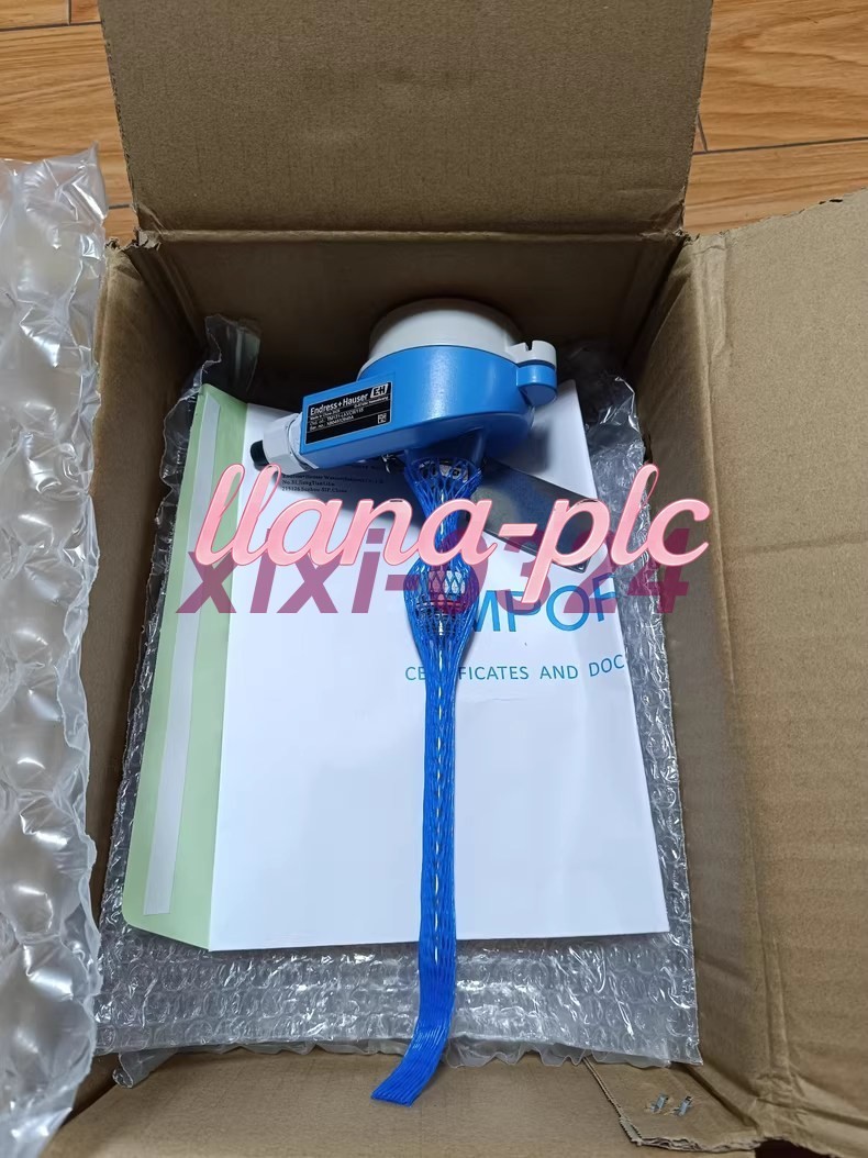 NEW E+H TM131 Temperature Transmitter DHL / UPS shipping