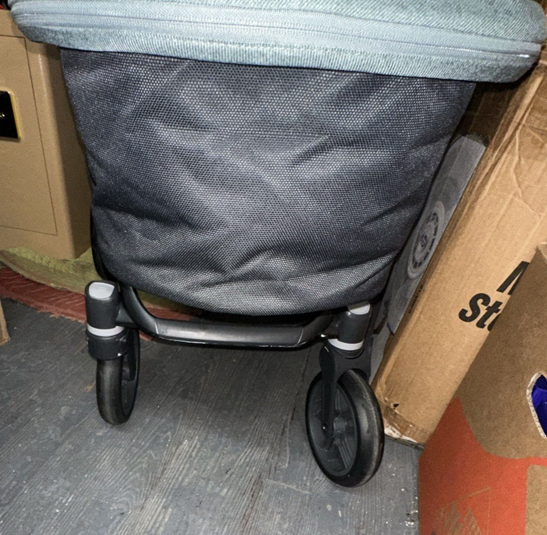 Uppababy Vista v2 stroller Green