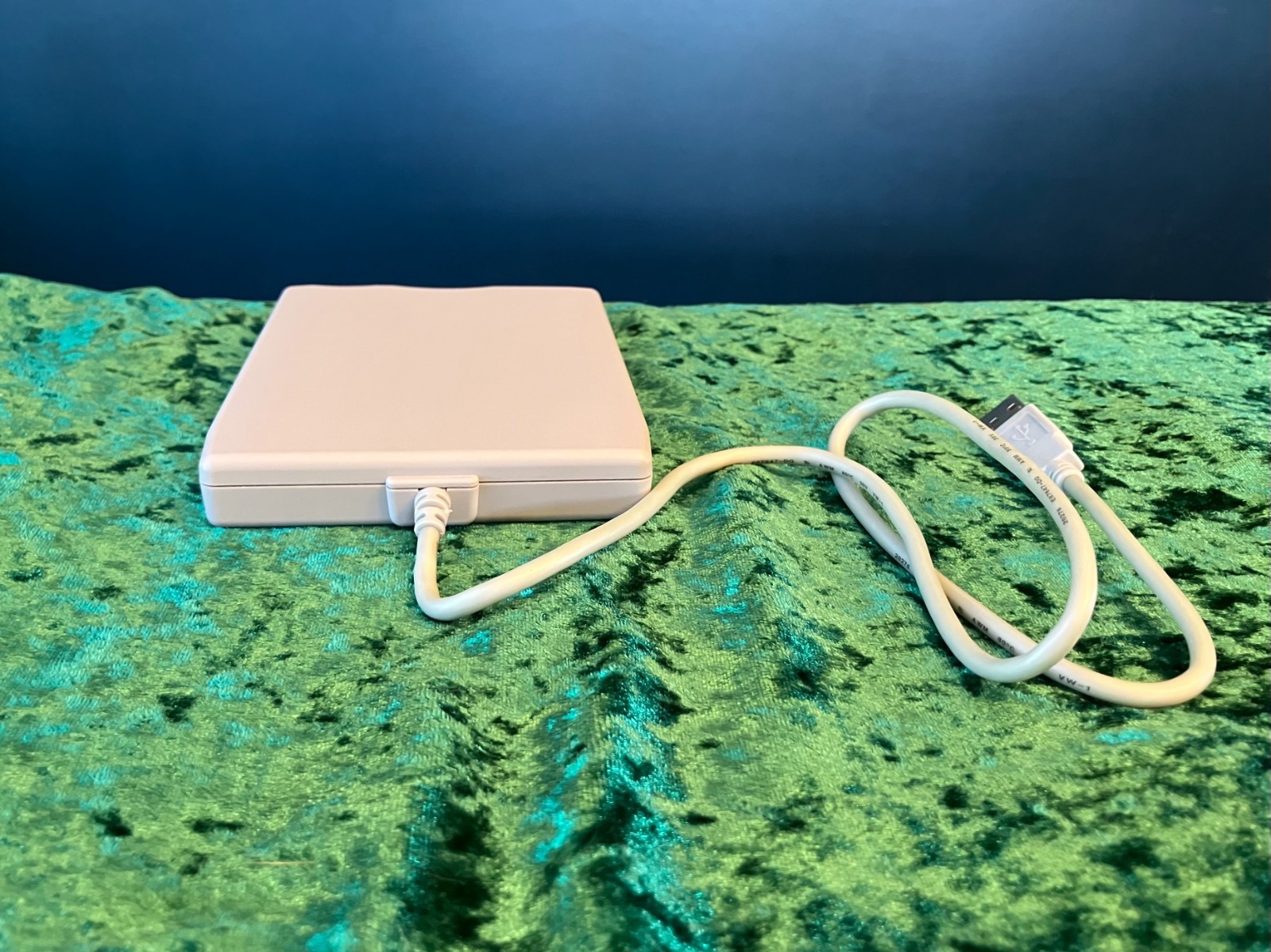 SmartDisk External Floppy Drive -- High-Speed 2x -- 1.44MG -- New in Box